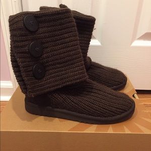Brown knit UGGs - women’s 6